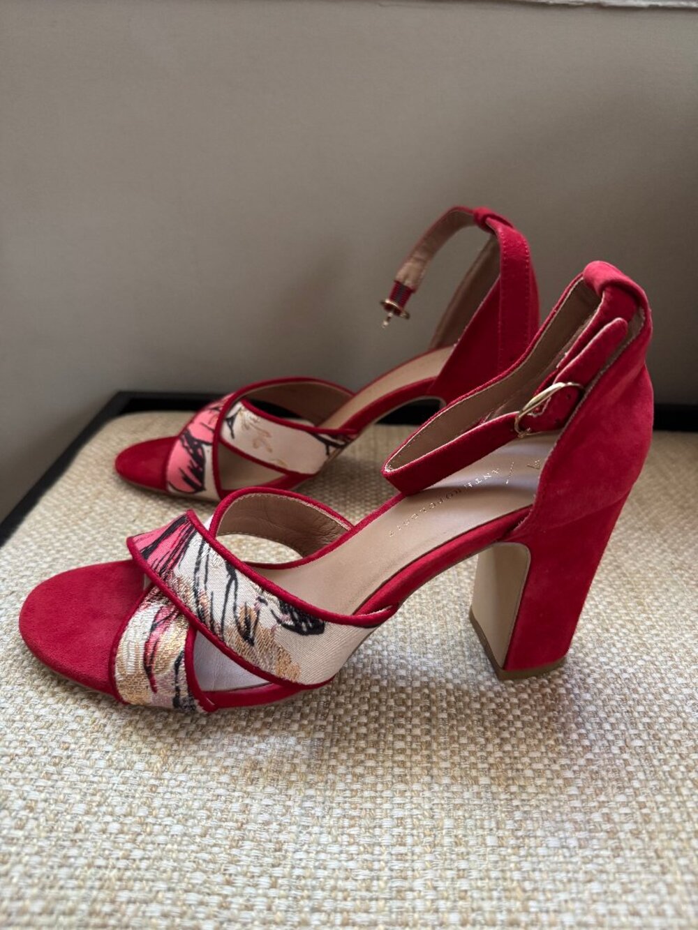 ANTHROPOLOGIE Red Heels Size 7